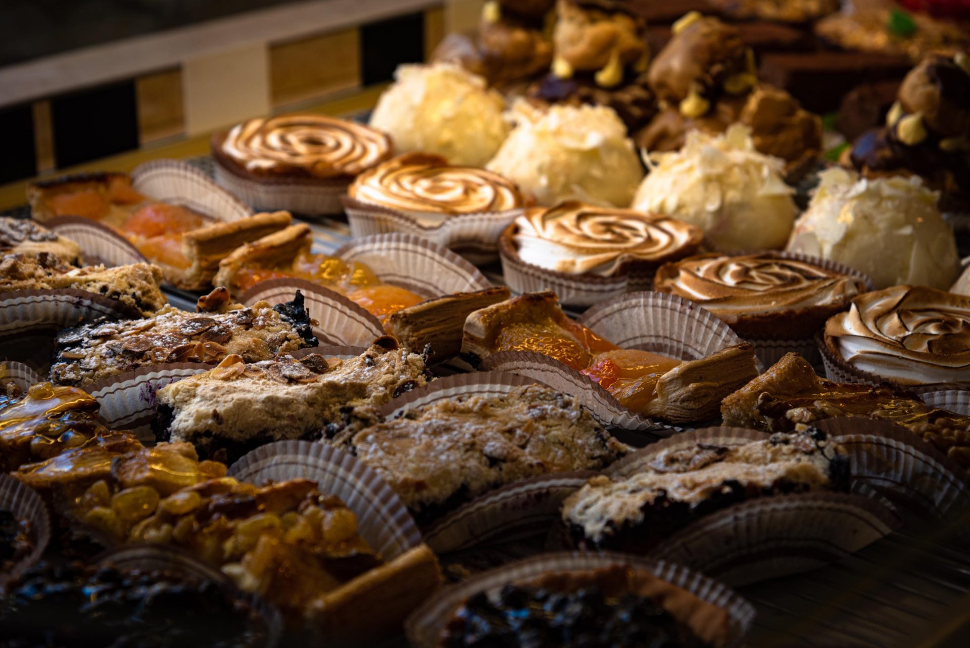 Surtido de postres de pastelería